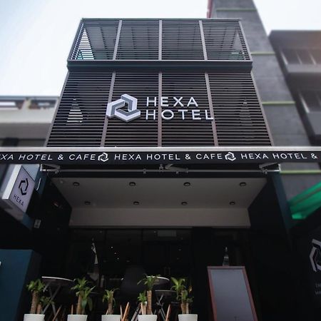 קואלה לומפור Hexa Hotel & Backpackers Capsules Bukit Bintang מראה חיצוני תמונה