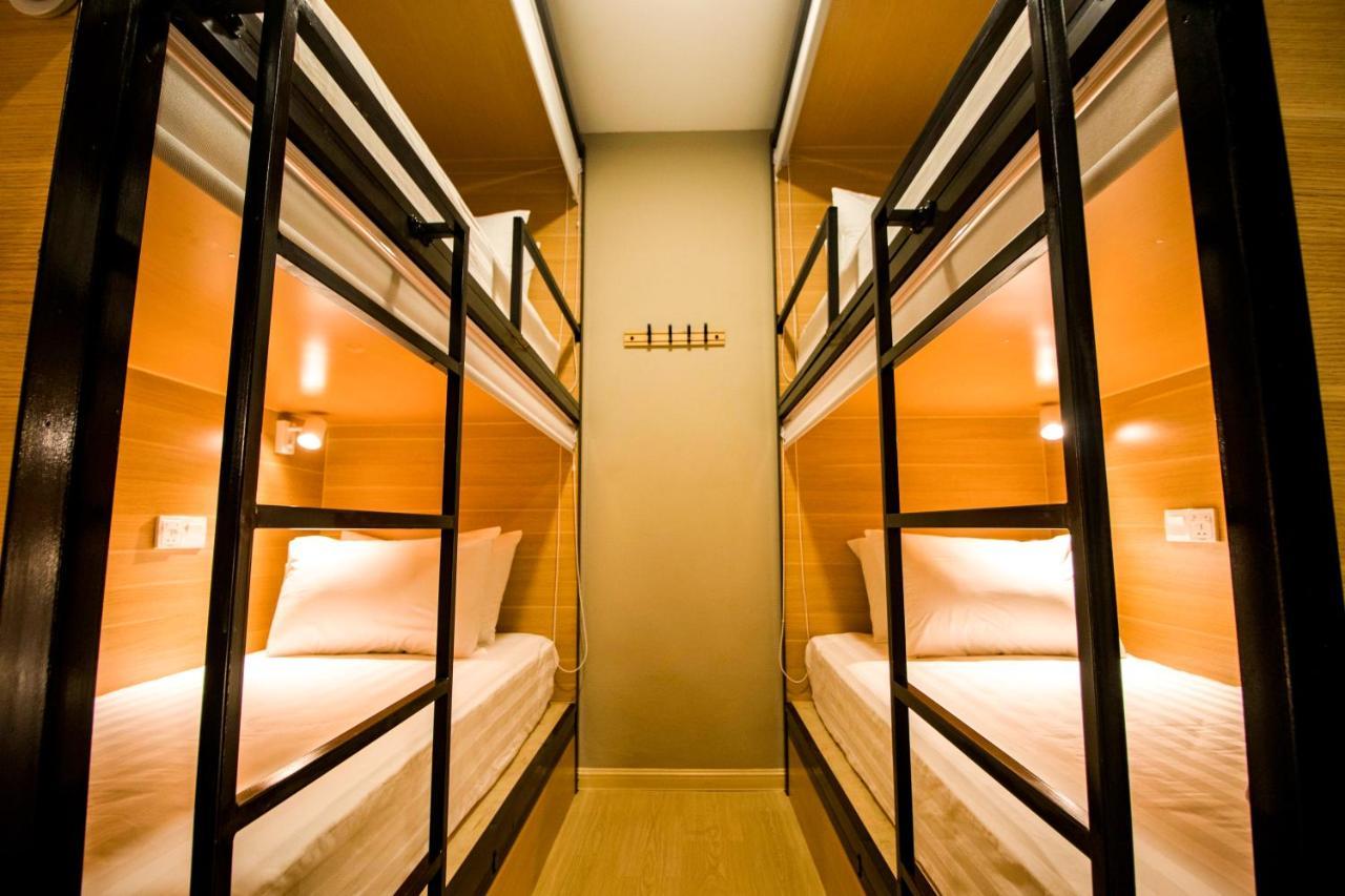 קואלה לומפור Hexa Hotel & Backpackers Capsules Bukit Bintang מראה חיצוני תמונה