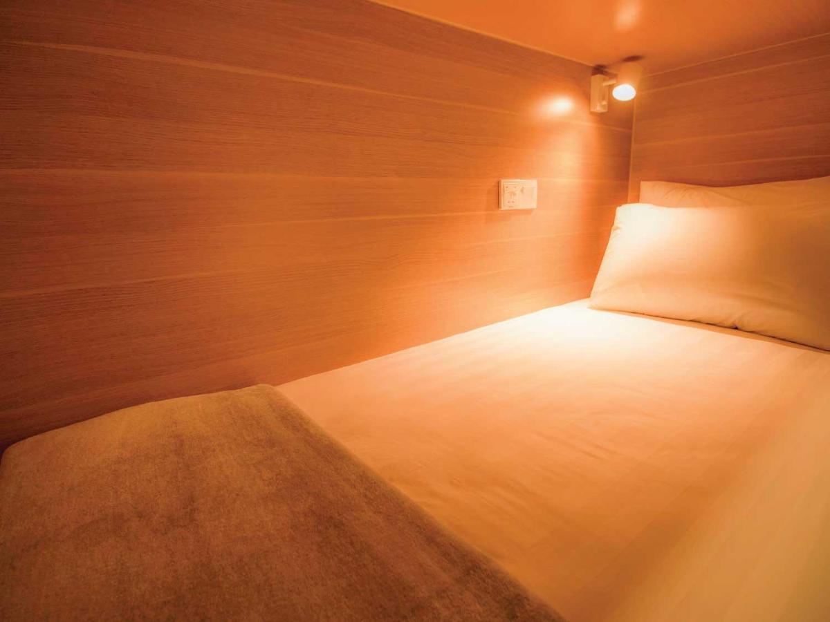 קואלה לומפור Hexa Hotel & Backpackers Capsules Bukit Bintang מראה חיצוני תמונה