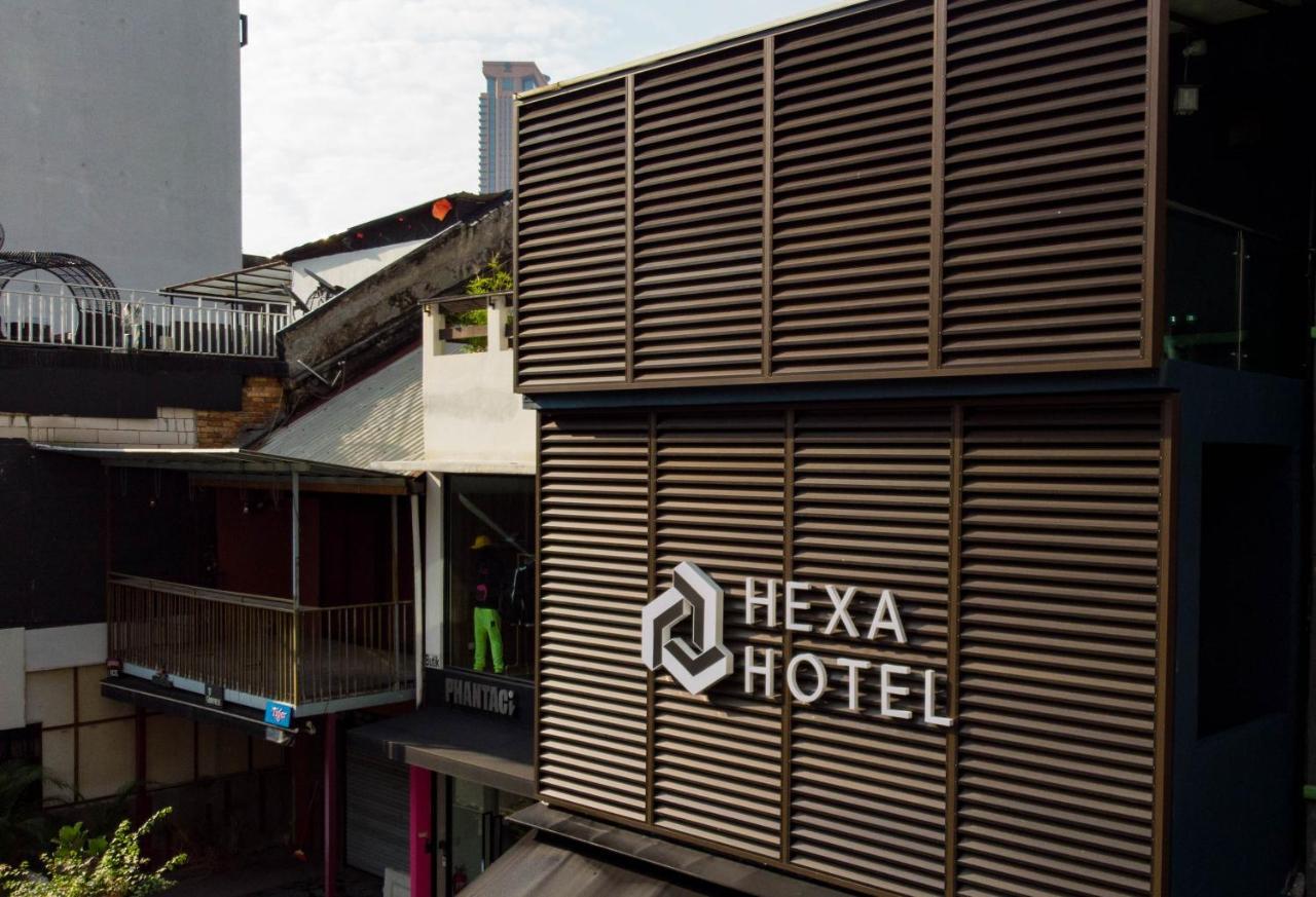קואלה לומפור Hexa Hotel & Backpackers Capsules Bukit Bintang מראה חיצוני תמונה