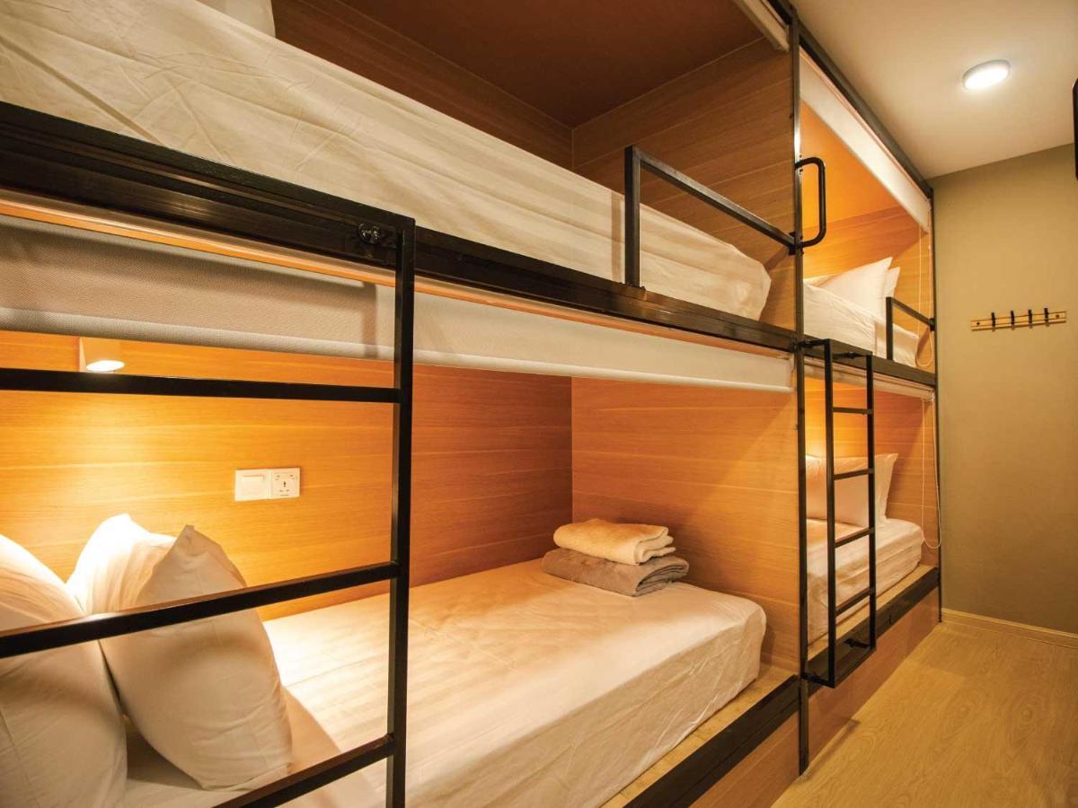 קואלה לומפור Hexa Hotel & Backpackers Capsules Bukit Bintang מראה חיצוני תמונה