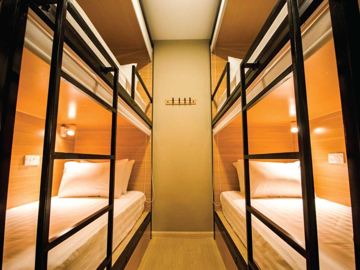 קואלה לומפור Hexa Hotel & Backpackers Capsules Bukit Bintang מראה חיצוני תמונה